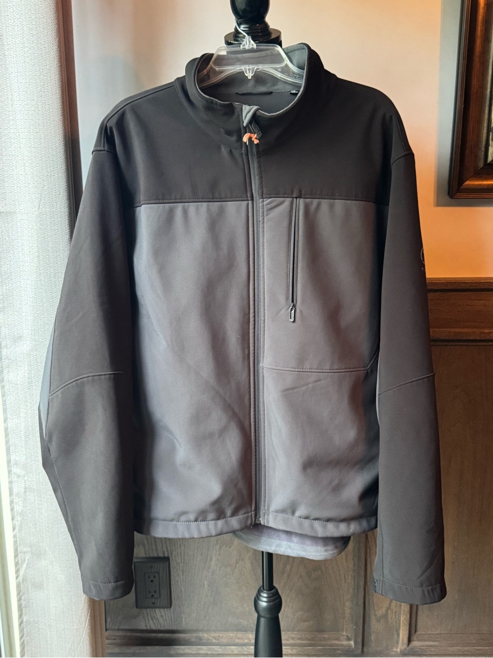 Tumi Men's Charcoal Gray and black Lightweight Softshell Jacket xxl